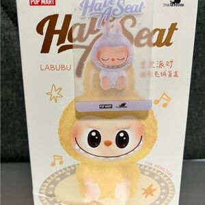 Labubu have a seat zizi